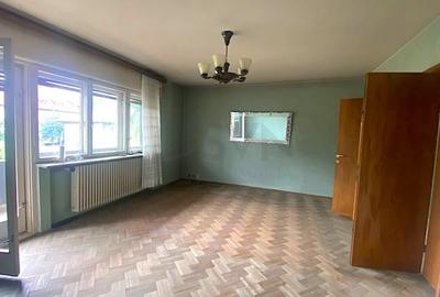 Apartament cu 3 camere decomandat în Casin - 2