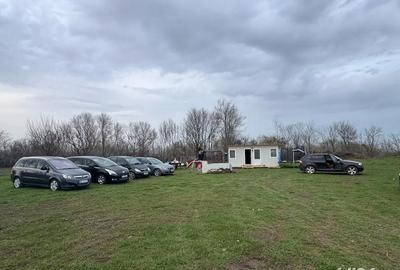 Teren de 3200 mp, în Giurgiului