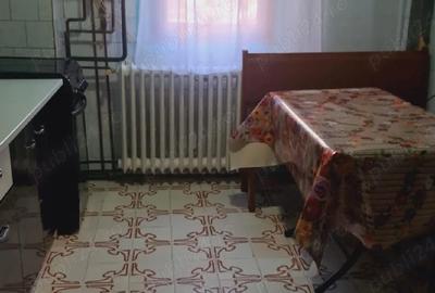 Apartament cu 3 camere decomandat în Holboca - 2