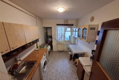 Apartament 4 camere decomandat etajul 1 Racadau - 6