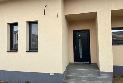 Casă cu 2 camere cu Teren 330 Mp în Central - 4