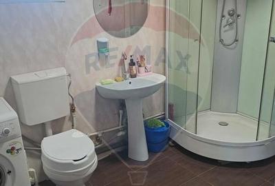 Casa / Vila cu 5 camere de vanzare - 4