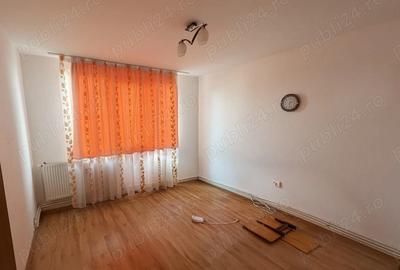 Apartament cu 3 camere semidecomandat în Țiglina 1 - 8