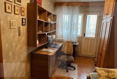 Apartament cu 3 camere semidecomandat în Grădiște - 9