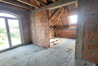 Casa individuala cu 5 camere,3 bai si garaj,Becicherecul Mic - 1