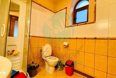 Casă cu 4 camere cu Canalizare în Central - 9