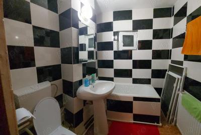 Apartament cu 3 camere decomandat în Micro 21 - 1