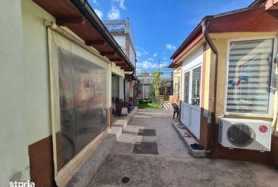 Casă cu 4 camere cu Canalizare în Central - 2