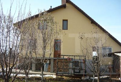 Casa 197 mp, teren 639 mp, in zona Baile Sarate - 1