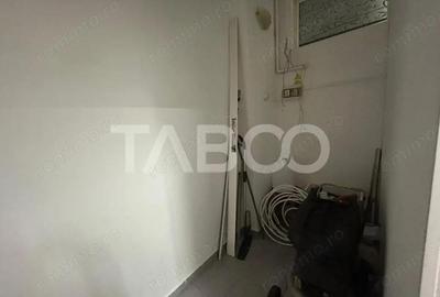 Spatiu comercial de inchiriat in zona Vasile Aaron Sibiu - 3