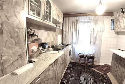 Apartament cu 3 camere decomandat în George Enescu - 11