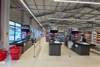 Spațiu comercial, de 910 mp, în Minieri - 2