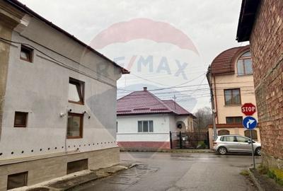 Apartament cu 4 camere semidecomandat, mobilat în Ultracentral - 2