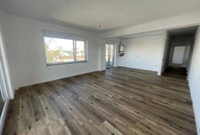 Apartament cu 3 camere decomandat în Siloz - 1