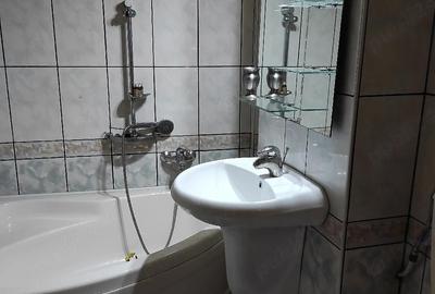 Apartament cu 2 camere decomandat în 22 Decembrie - 12