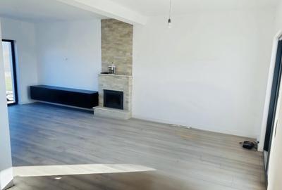 Casă cu 4 camere cu Teren 320 Mp în Cârcea - 3