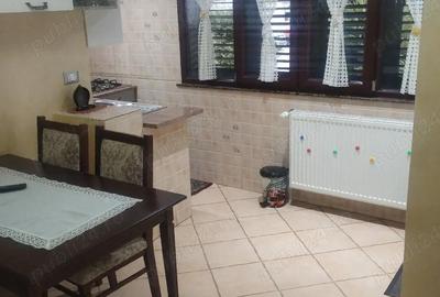 Apartament cu 3 camere decomandat în Central - 3