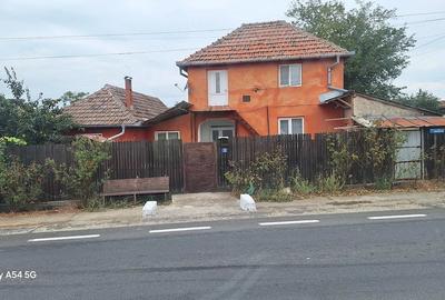 Casă cu Teren 320 Mp în Cujmir