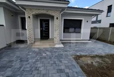 Casă cu 4 camere cu Teren 749 Mp în Dumbrăvița