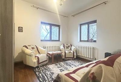 Casă individuală cu 6 camere cu Canalizare în Poiana - 10