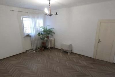 Apartament 4 camere, 91mp, Gara de Nord, 1 minut de metrou,ideal pentru renovare - 4
