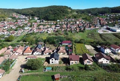 Teren de 842 mp, în Est - 10