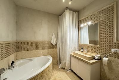 Amenajare superba si vedere catre apa intr un imobil apreciat - 42