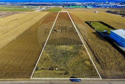 Teren agricol extravilan de 25000 mp, în IAR - 5