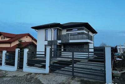 Casă cu 4 camere cu Teren 404 Mp în Hlincea