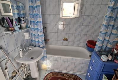 Apartament cu 2 camere decomandat în Galata - 8