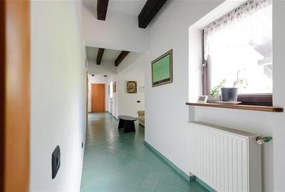 Pensiune:3 km de Castelul Bran,2.900mp teren,piscina,ciubar,teren sport,aviz ISU - 24