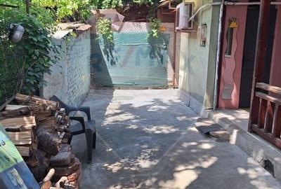 Vanzare casa 2 camere, partial renovata, Bd. Pieptanari - 13