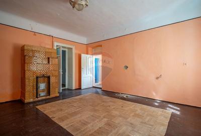 Casă individuală cu 9 camere cu Canalizare în Central - 17