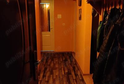 Apartament cu 3 camere decomandat în Criș - 20