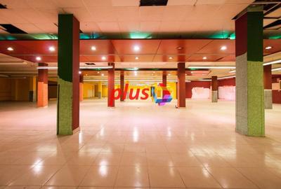 Spatiu comercial 3000 - mp #plus-imo.ro - 3