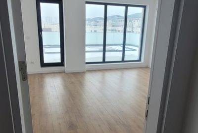 Apartament cu 3 camere în Central - 1