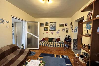 Apartament 2 camere de vânzare - zona Democratiei - 2