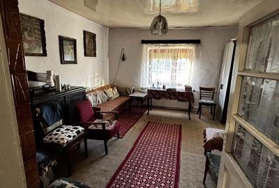 Casă cu 2 camere în Central