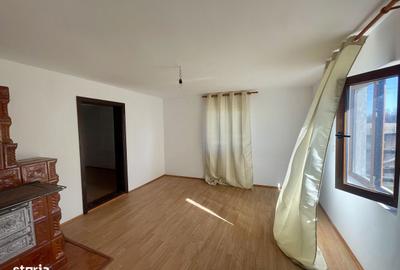 Casă cu 3 camere cu Teren 3500 Mp în Vicovu de Sus - 11