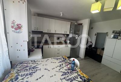 Apartament decomandat vanzare 2 camere 76 mp zona Tiglari