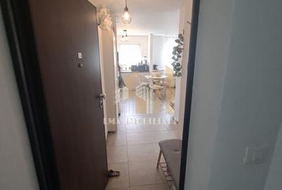 Apartament cu 2 camere, mobilat în Tractorul