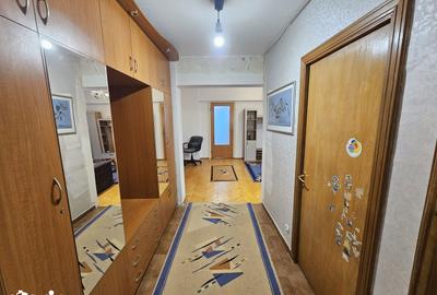 Apartament cu 3 camere semidecomandat, mobilat în Obor - 6