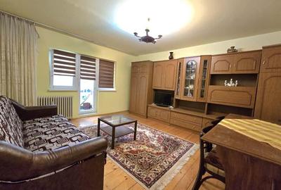 Apartament cu 3 camere decomandat în Nufărul - 2