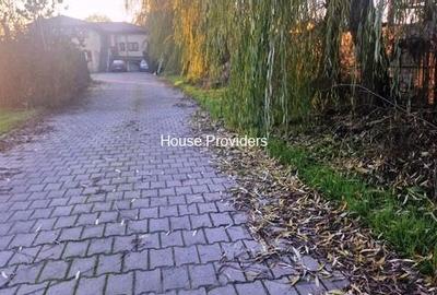 Casă cu 5 camere cu Canalizare în 1 Decembrie - 2