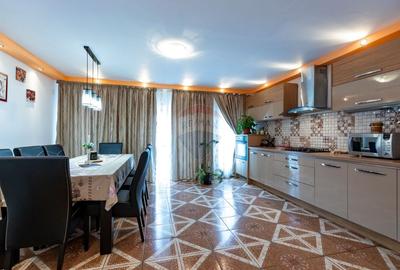 Casă individuală cu 6 camere cu Canalizare în Ungureni - 10