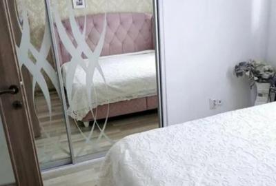 Apartament cu 3 camere decomandat în Tractorul - 6