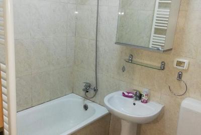 Apartament cu 2 camere decomandat în UTA - 1