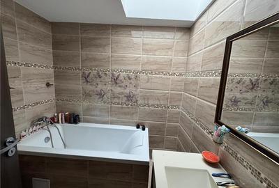 Casa insiruita 4 camere, zona lac si padure, Dumbravita - 11