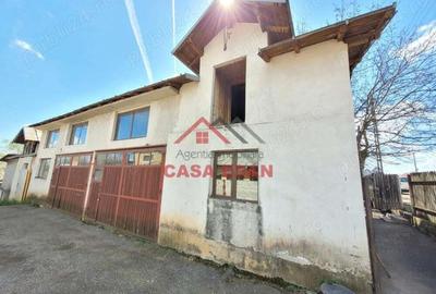 Casa si hala in Baicoi--86.500e - 2