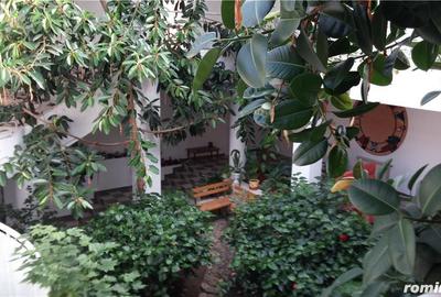 Casă cu 11 camere în Central - 2